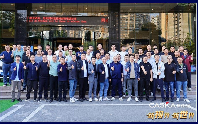 “顯眼包”CASKA卡仕達火了！光場屏&音樂大師解鎖車載視聽新時代